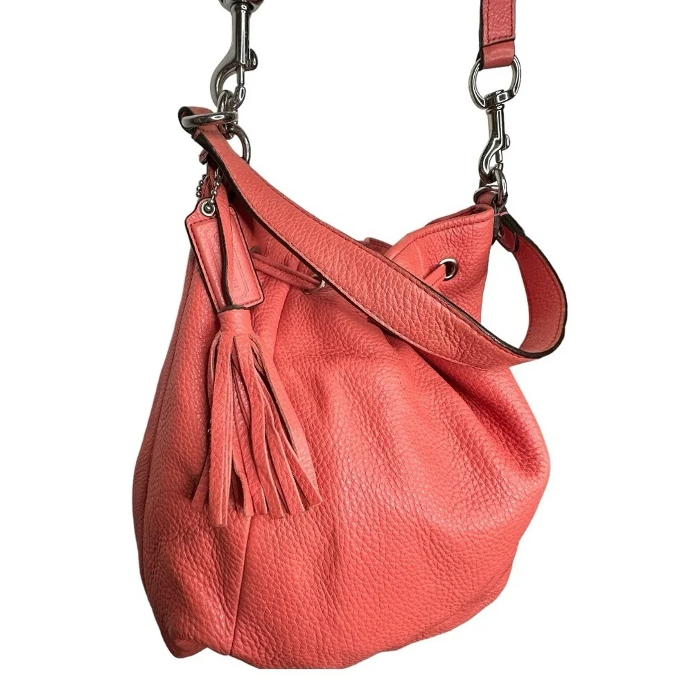 Coach‎ Pebbled Leather Purse